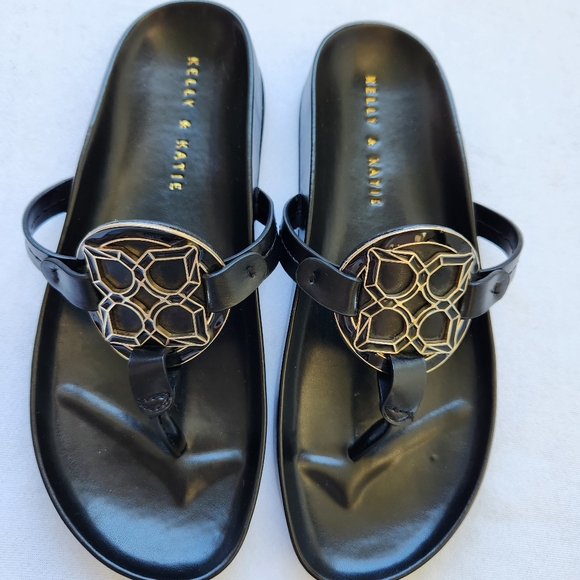 Kelly & Katie Sandals Sarine Black Gold Medallion Summer Beach 6 1/2 Medium - Picture 1 of 9